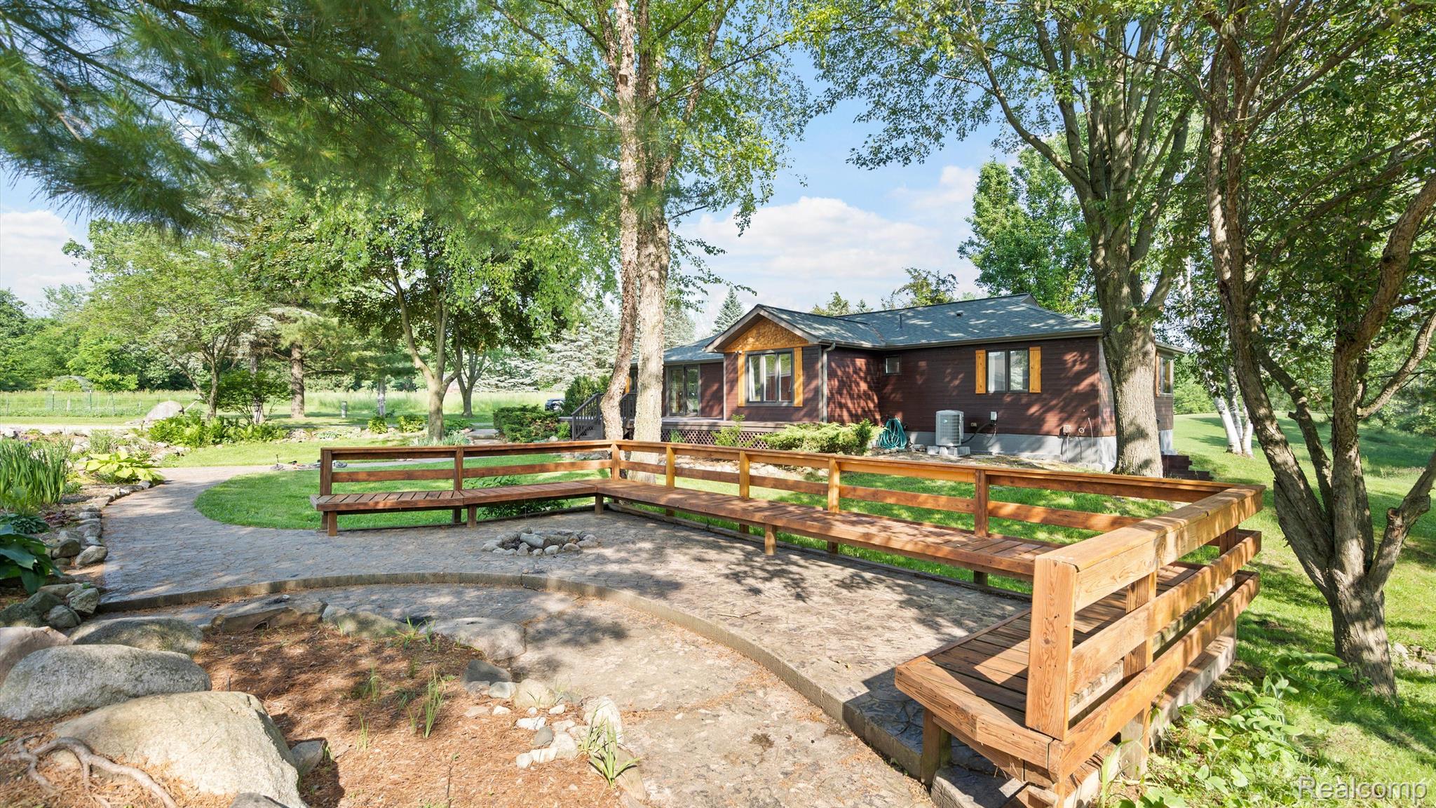 6100 West Coon Lake Road Howell, MI 48843 - Photo 32 of 48 Gallery Image 32