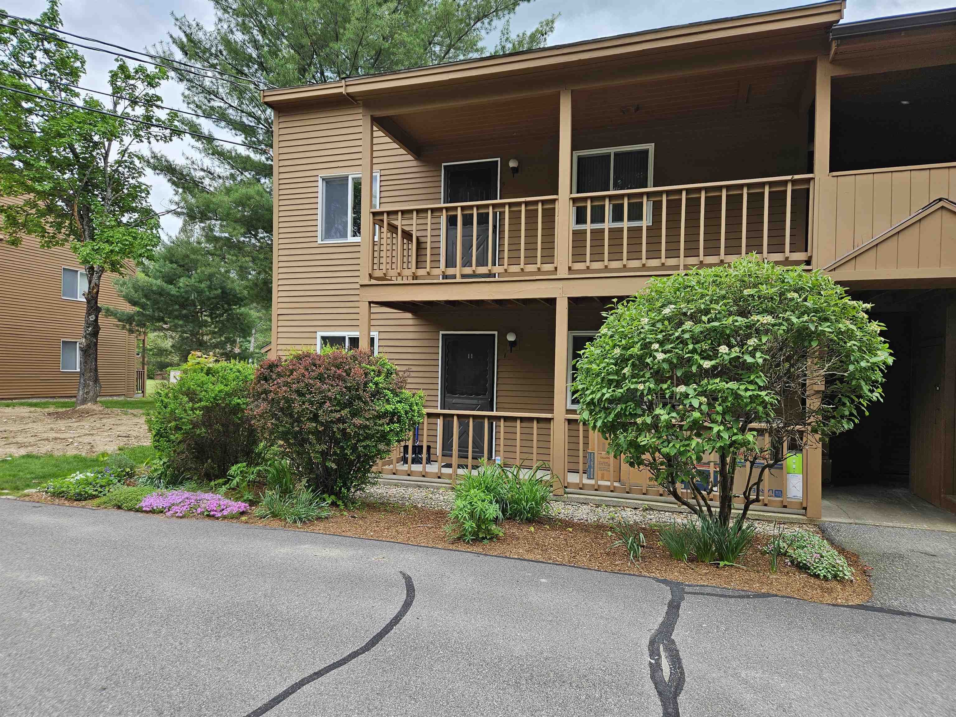 11 Robin Road, Unit 1 Lincoln, NH 03251 - Photo 2 of 8