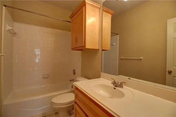 $2,000 | 2920 Thrushwood Drive, Unit B, Austin, TX 78757