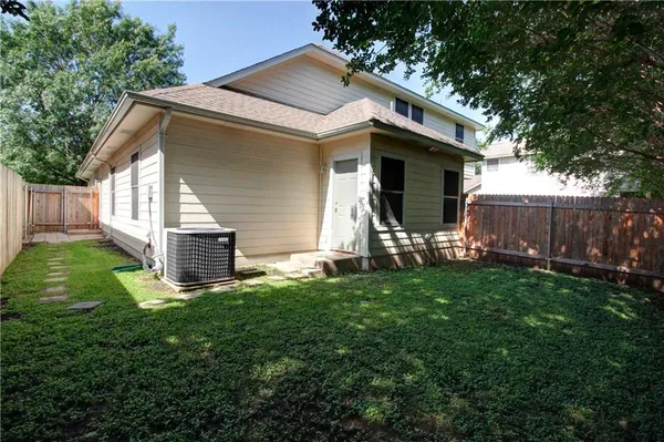 $2,000 | 2920 Thrushwood Drive, Unit B, Austin, TX 78757