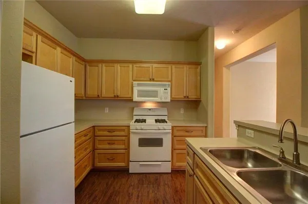 $2,000 | 2920 Thrushwood Drive, Unit B, Austin, TX 78757