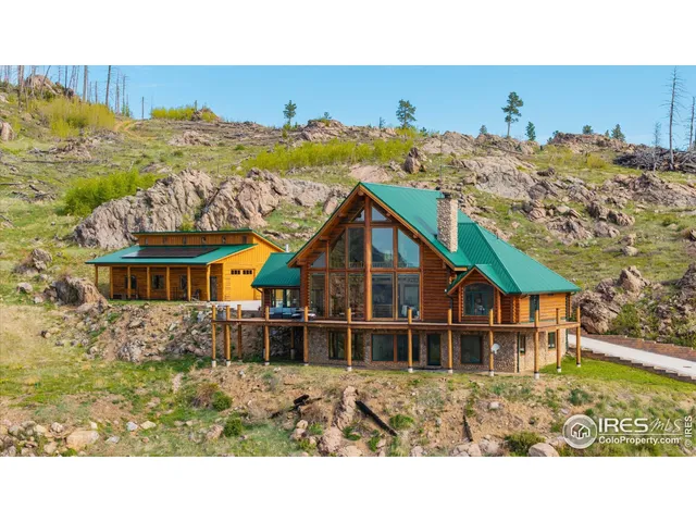 a house view with a garden