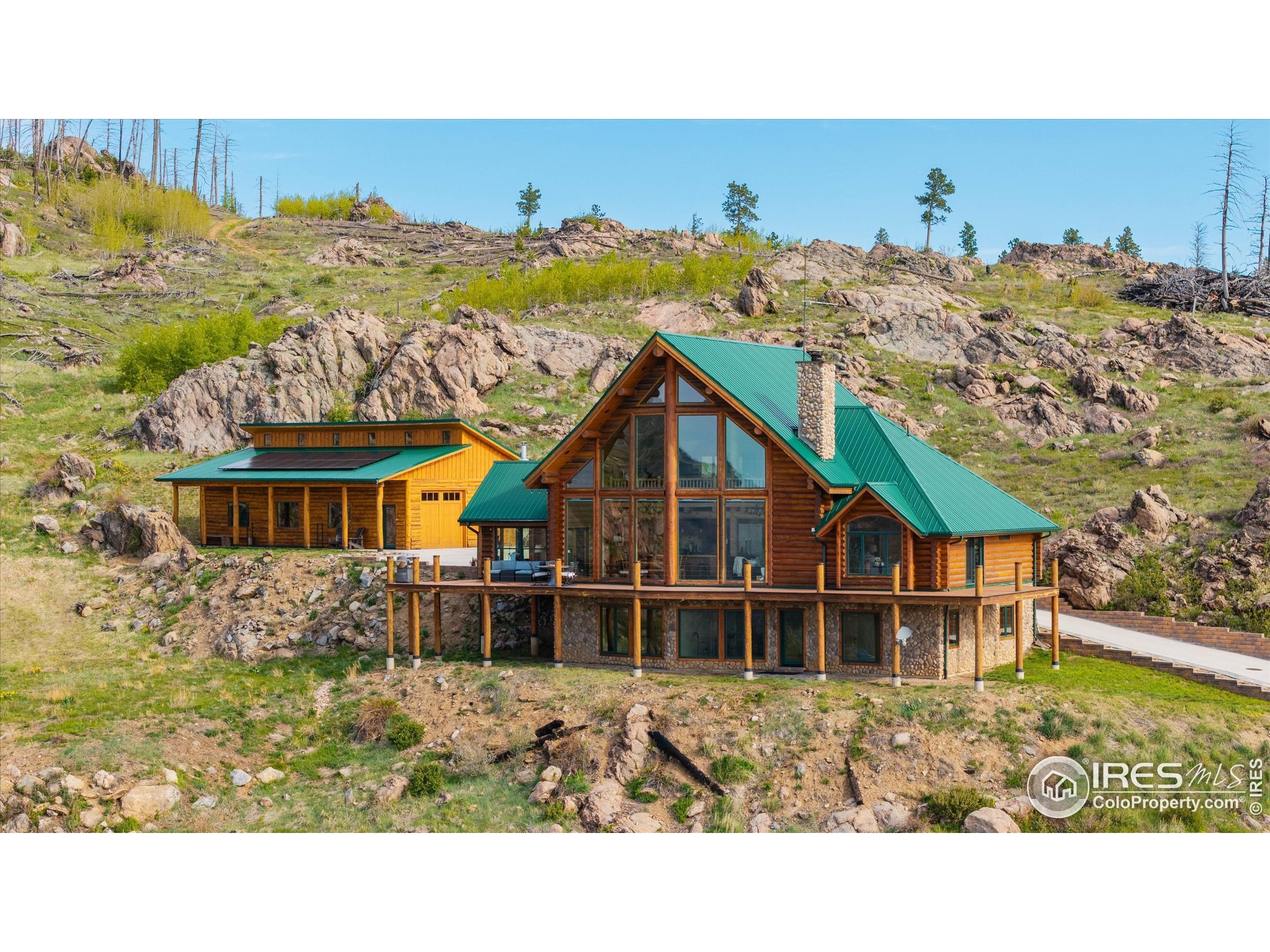 a house view with a garden