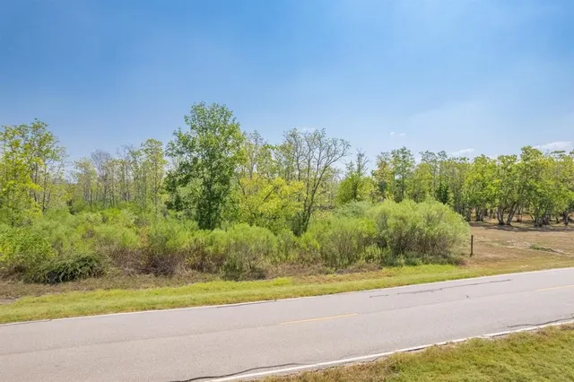 $125,000 | 22611 Chenango Lake Drive, Angleton, TX 77515