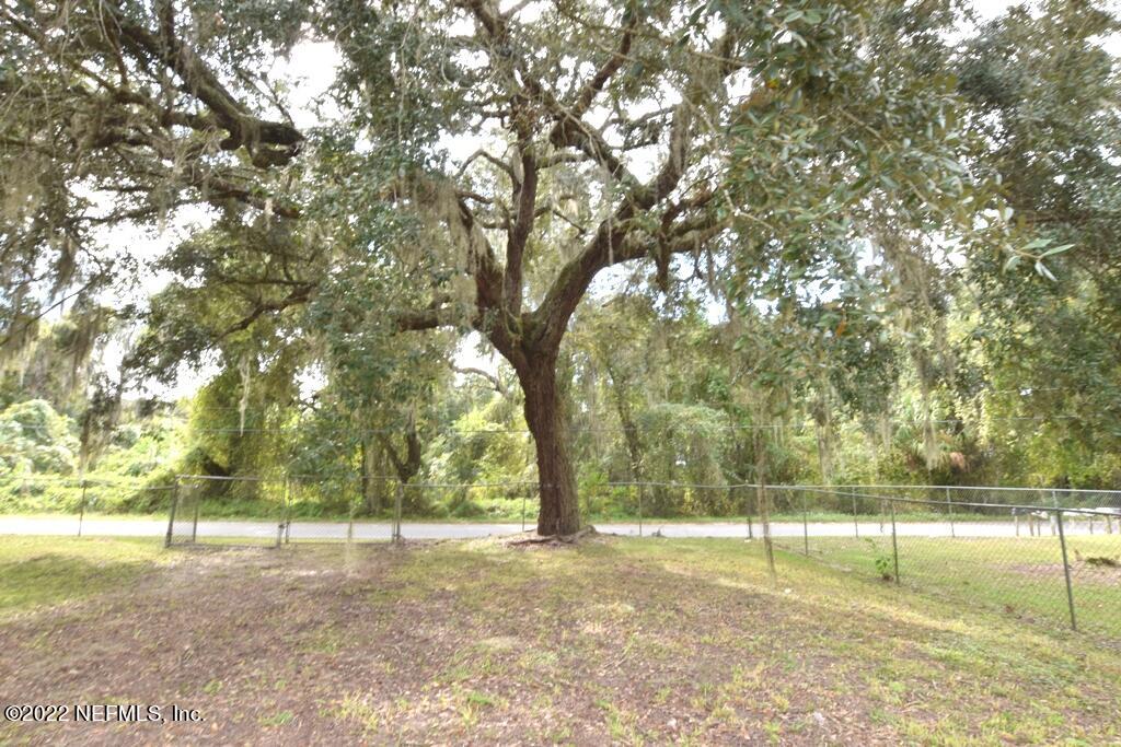 101 Ranchwood Road Crescent City, FL 32112 - Photo 7 of 18 101 RanchW Backyard