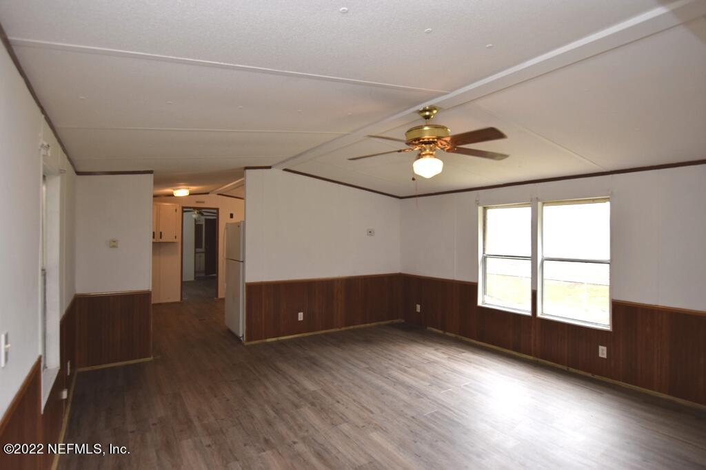 101 Ranchwood Road Crescent City, FL 32112 - Photo 9 of 18 101 RanchW Living Kitch