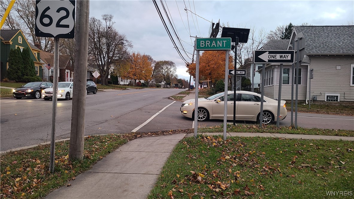 3922 Bailey Avenue Amherst, NY 14226 - Photo 4 of 16 Looking South on Bailey