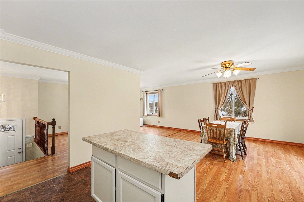 24213 Broadview Street Farmington Hills, MI 48336 - Photo 11 of 39