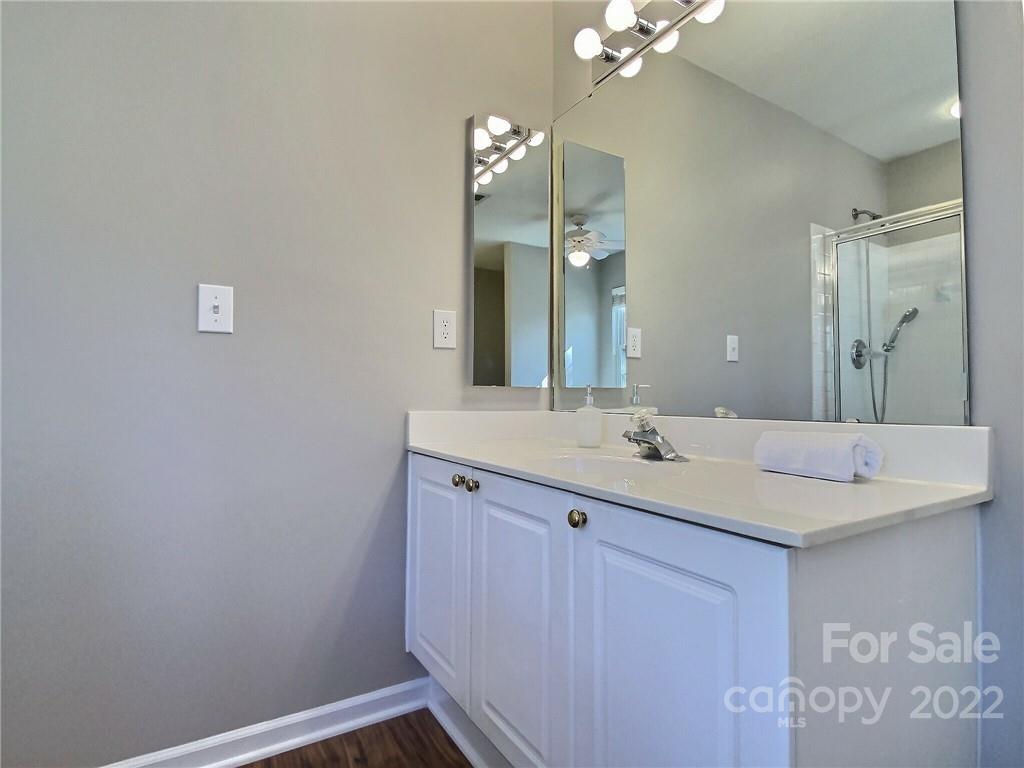 870 Knightsbridge Road Fort Mill, SC 29708 - Photo 16 of 25 a bathroom with a sink and a mirror