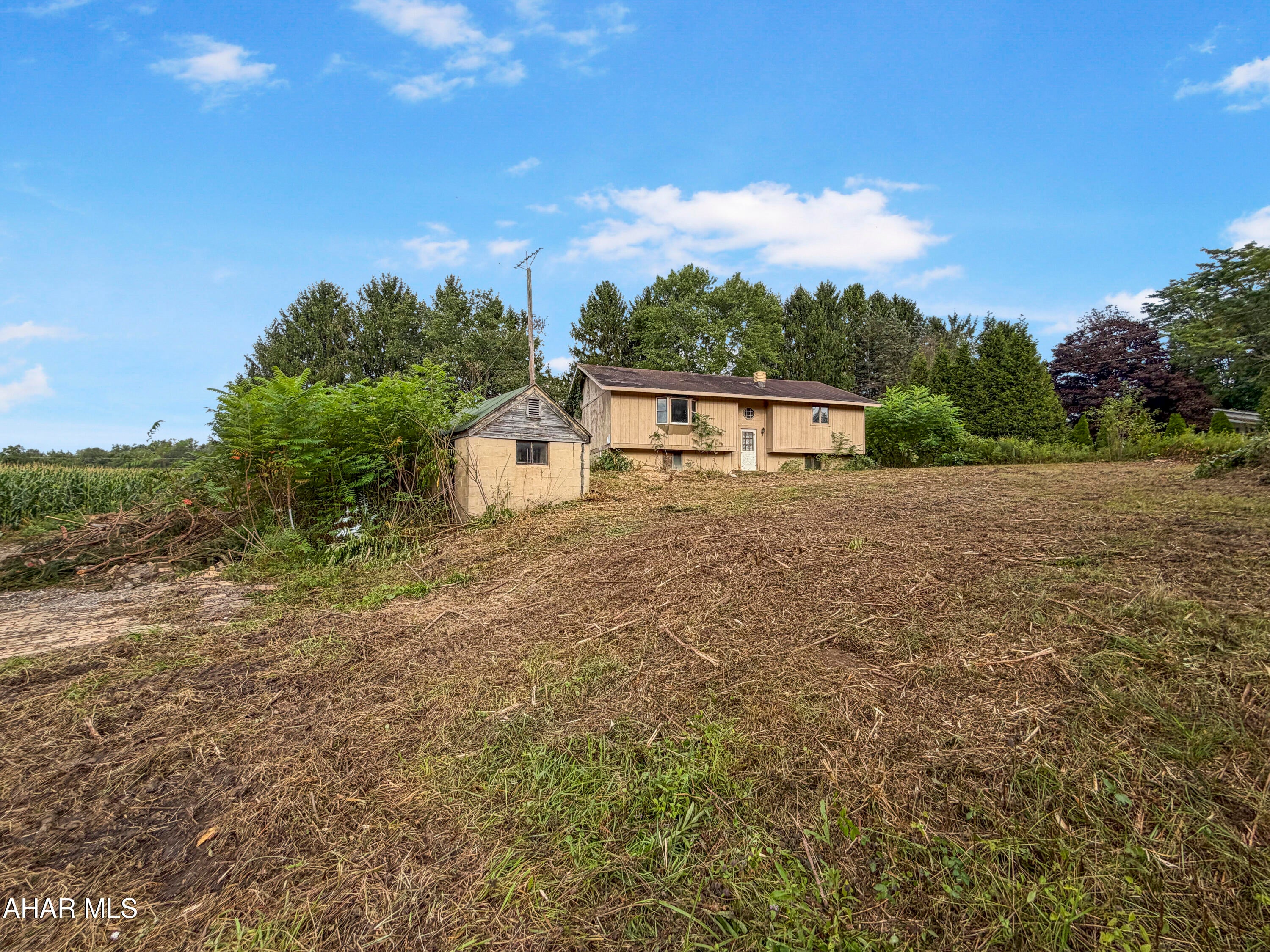 342 Wolfe Road Ebensburg, PA 15931 - Photo 4 of 30 Gallery Image 4