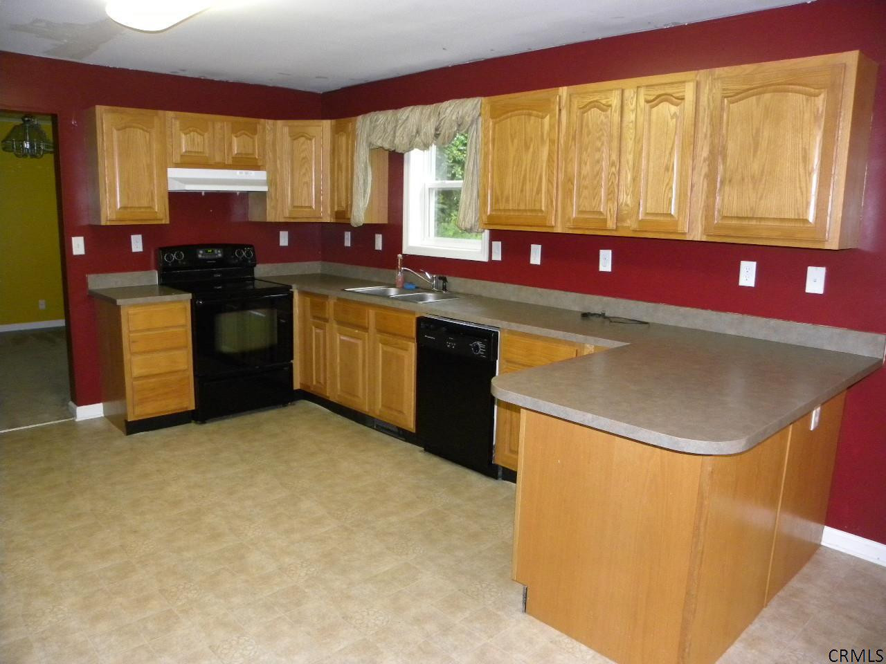 96 Fellows Road Halfmoon, NY 12065 - Photo 2 of 14 Photo 2