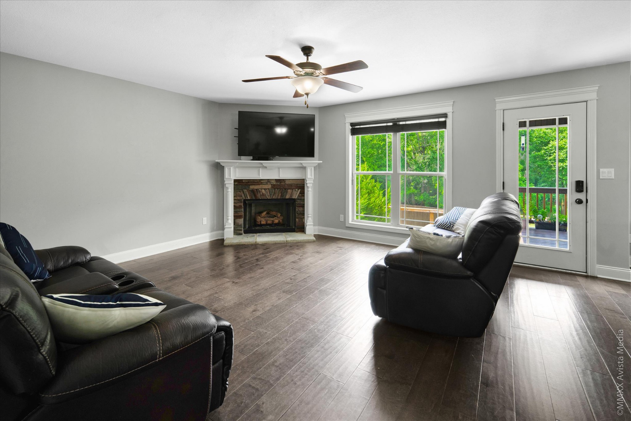 1639 Raven Road Clarksville, TN 37042 - Photo 7 of 28 Gallery Image 7