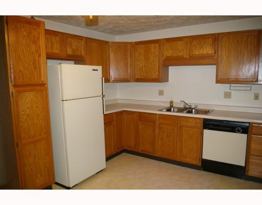 2850 Edgecliff Road, Unit 11 Lower Burrell, PA 15068 - Photo 2 of 16 Kitchen.