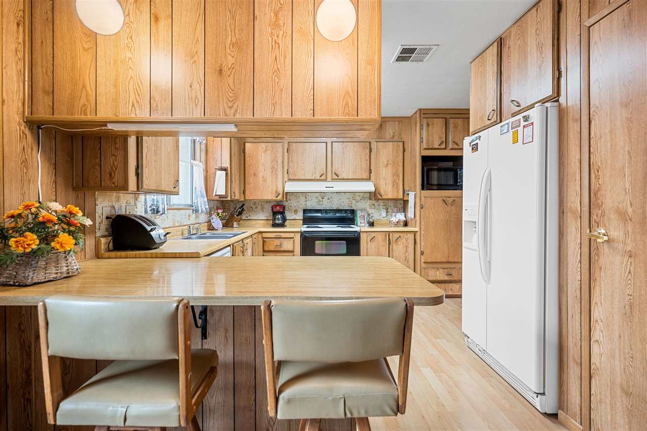 8402 Faith Road Montague, CA 96064 - Photo 5 of 27 Gallery Image 5