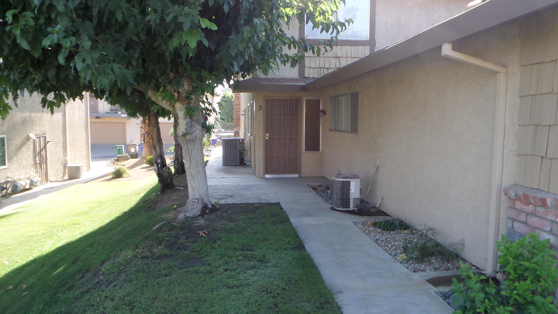 72699 Eagle Road, Unit 3 Palm Desert, CA 92260 - Photo 2 of 26 SAM_5339