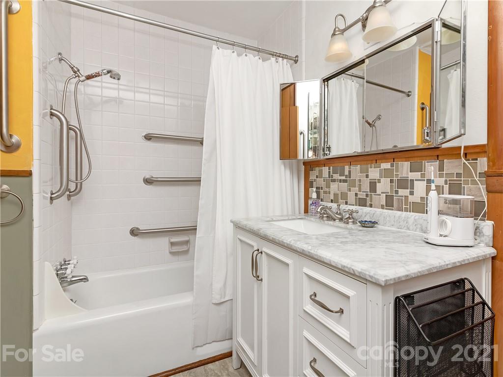 512 Robin Hood Road Brevard, NC 28712 - Photo 13 of 45 Gallery Image 13