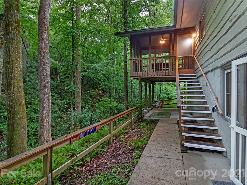 512 Robin Hood Road Brevard, NC 28712 - Photo 26 of 45 Gallery Image 26