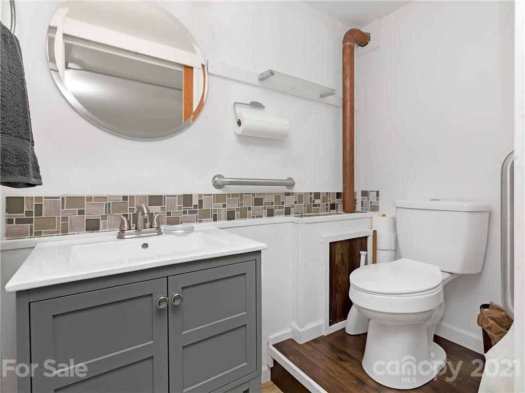512 Robin Hood Road Brevard, NC 28712 - Photo 35 of 45 Gallery Image 35