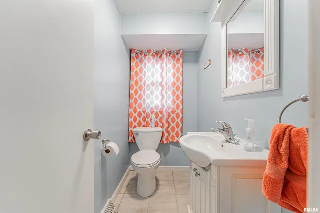 $150,000 | 621 North Vine Street, Mount Pulaski, IL 62548