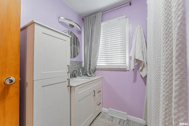 $150,000 | 621 North Vine Street, Mount Pulaski, IL 62548