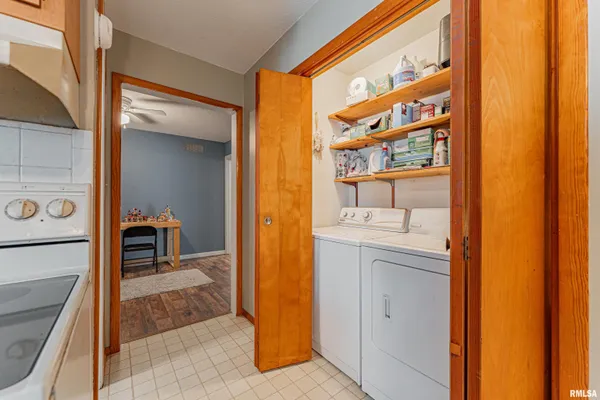 $160,000 | 621 North Vine Street, Mount Pulaski, IL 62548