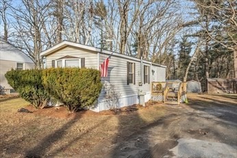 27-29 Catacunemaug Road Shirley, MA 01464 - Photo 14 of 19