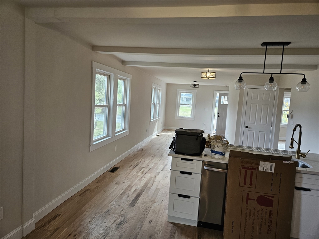 27-29 Catacunemaug Road Shirley, MA 01464 - Photo 5 of 19