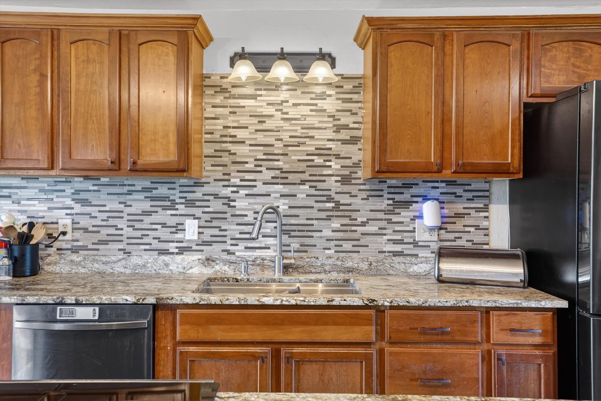 8632 North Stone Farm Road Edgerton, WI 53534 - Photo 13 of 62