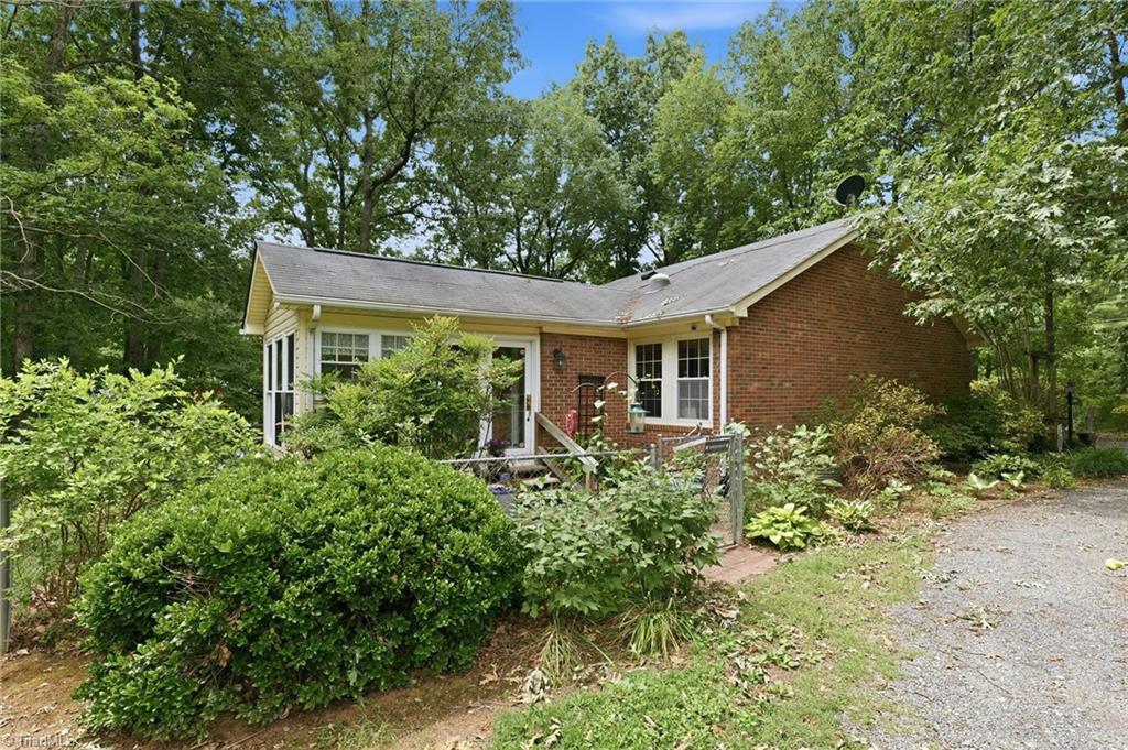 118 Honey Road Stokesdale, NC 27357 - Photo 4 of 39