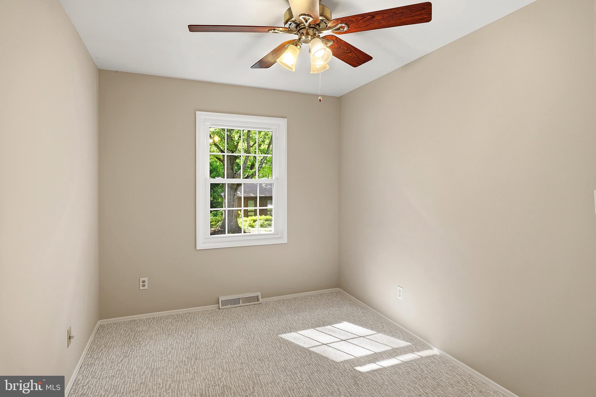 10705 Faulkner Ridge Circle Columbia, MD 21044 - Photo 16 of 34 Bedroom 3