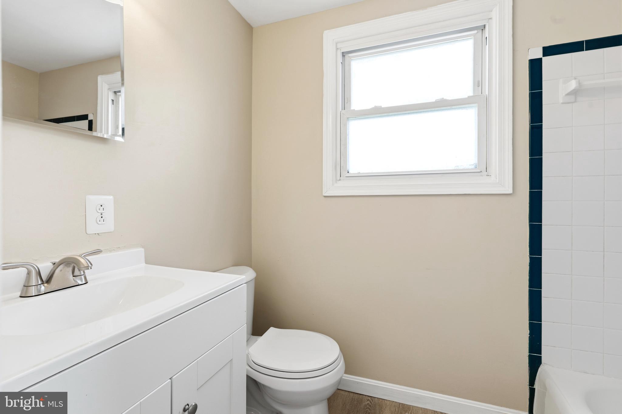 7556 Alleghany Road Manassas, VA 20111 - Photo 22 of 61 Upper level - full bath