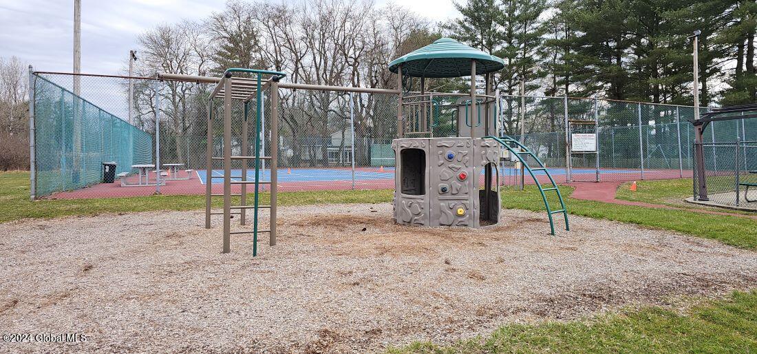 18 Guilder Lane Bethlehem, NY 12077 - Photo 49 of 51 20240401_155614 (1)