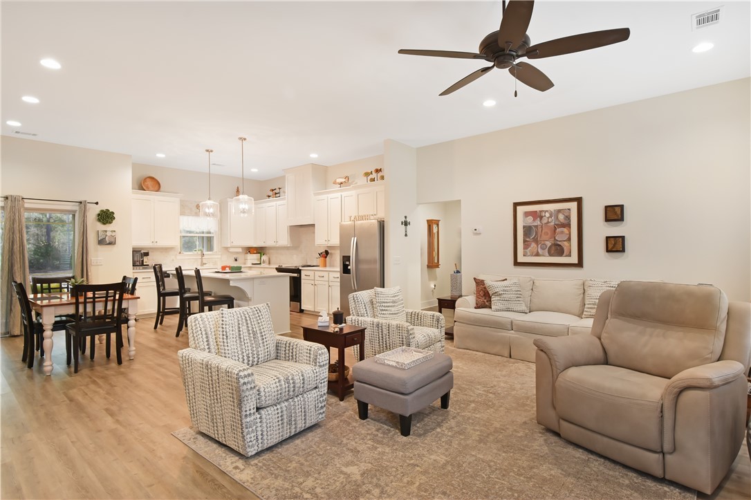 1021 Kyles Loop Northeast Townsend, GA 31331 - Photo 5 of 28