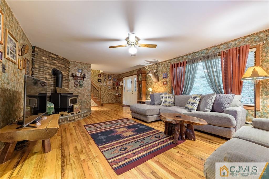 39 Possaghi Road Newton, NJ 07860 - Photo 5 of 41 Gallery Image 5