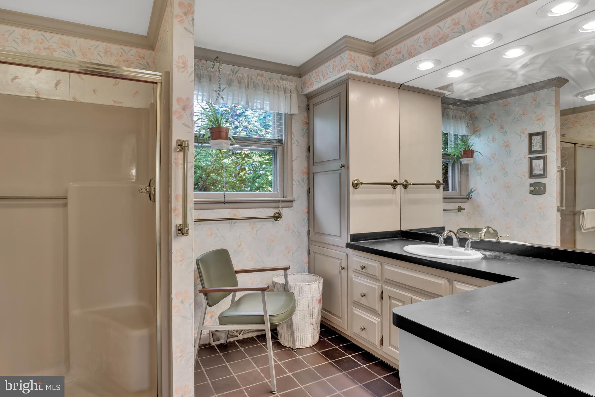 415 Linden Street Lititz, PA 17543 - Photo 9 of 31