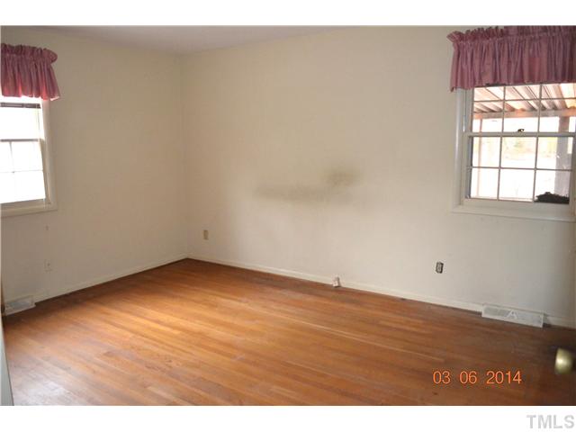 4909 Latimer Road Raleigh, NC 27609 - Photo 7 of 10