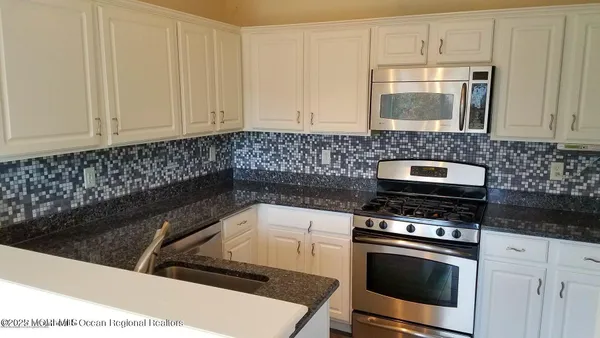 $3,700 | 11 Hawthorne Drive, Tinton Falls, NJ 07753