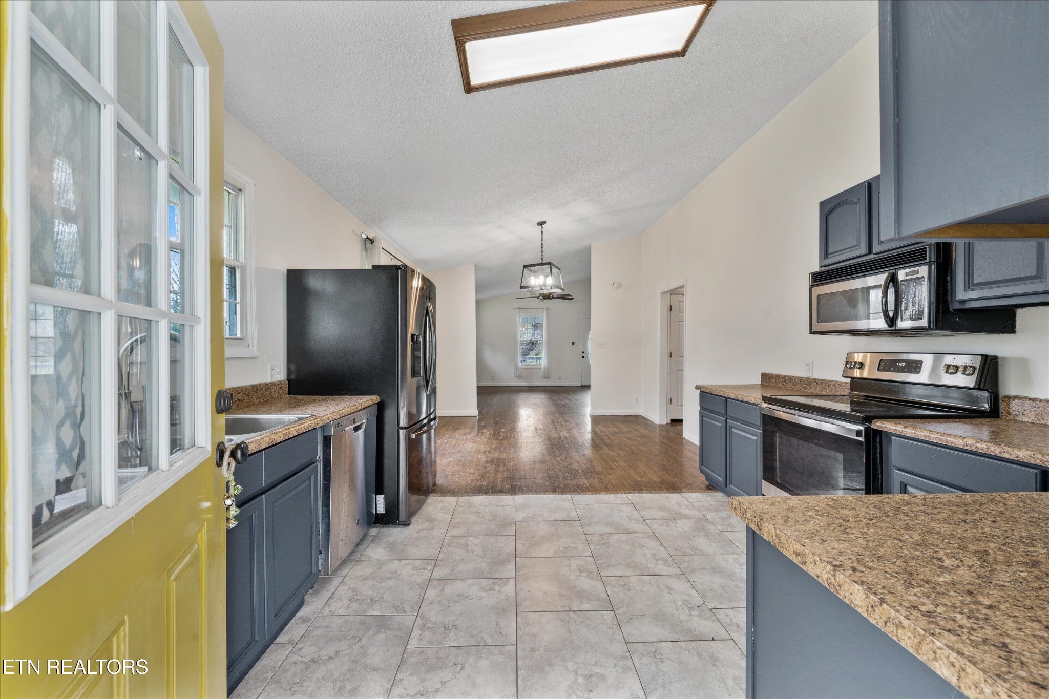 5308 Ross Road Knoxville, TN 37914 - Photo 4 of 25 Gallery Image 4