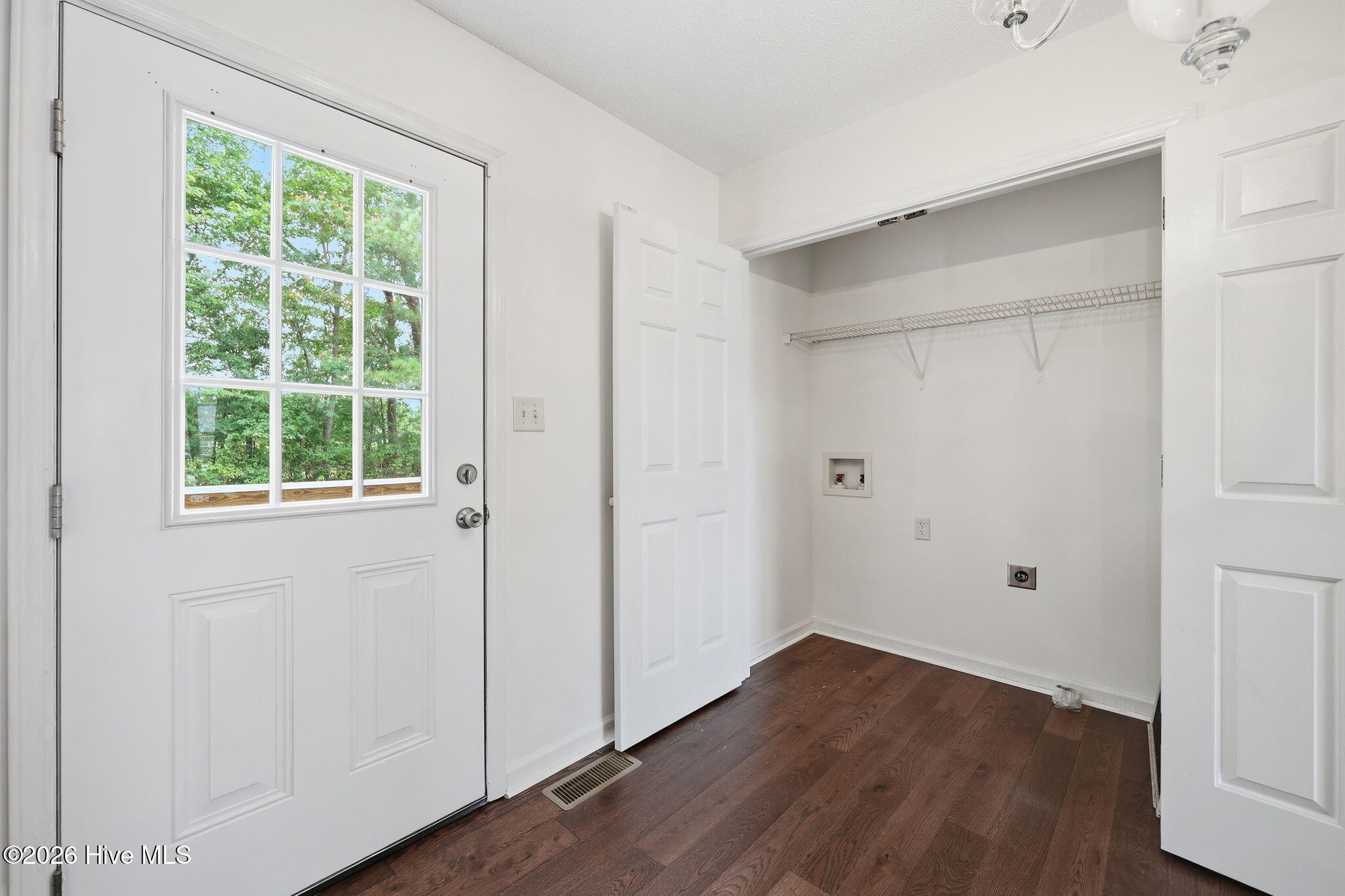 1402 Lockwood Road Kinston, NC 28501 - Photo 13 of 37
