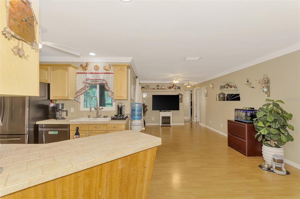 411 Nightingale Road Venice, FL 34293 - Photo 6 of 37
