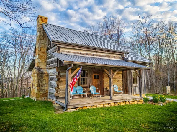 $327,500 | 1054 Coon Hollow Road, Blue Creek, OH 45616