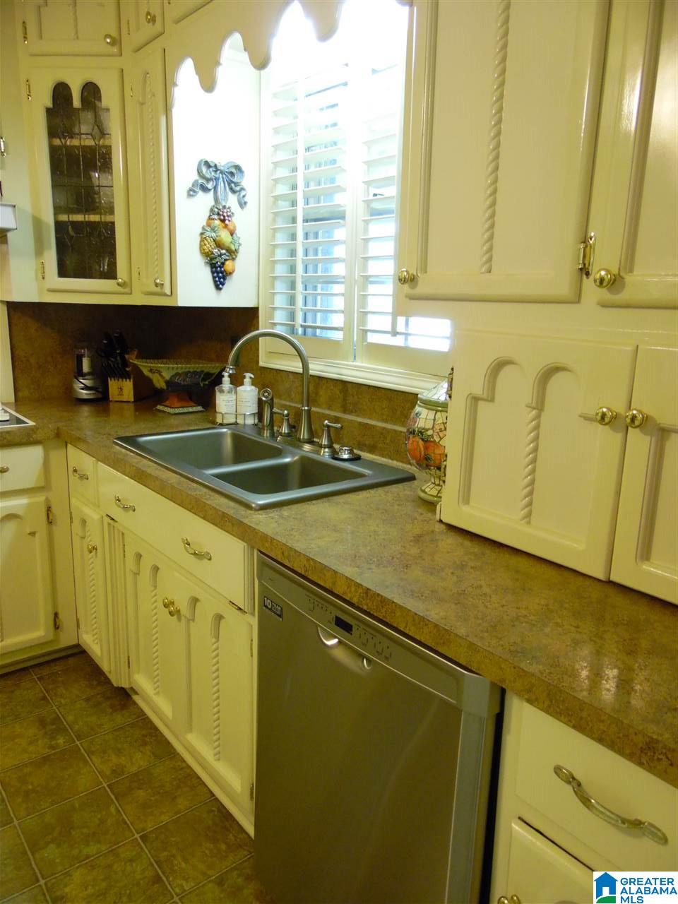 977 Pine Hill Road Birmingham, AL 35235 - Photo 18 of 50