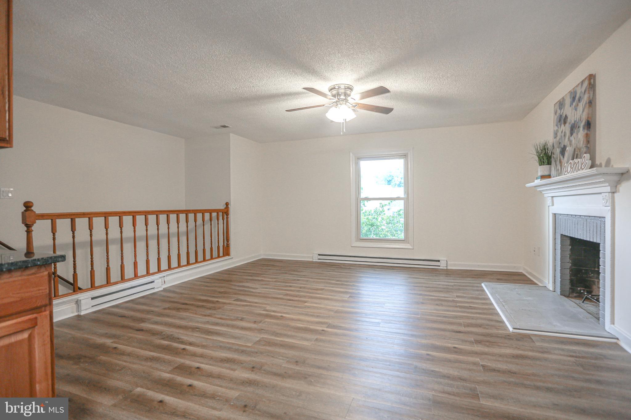 19131 Windsor Road Triangle, VA 22172 - Photo 12 of 47 Gallery Image 12