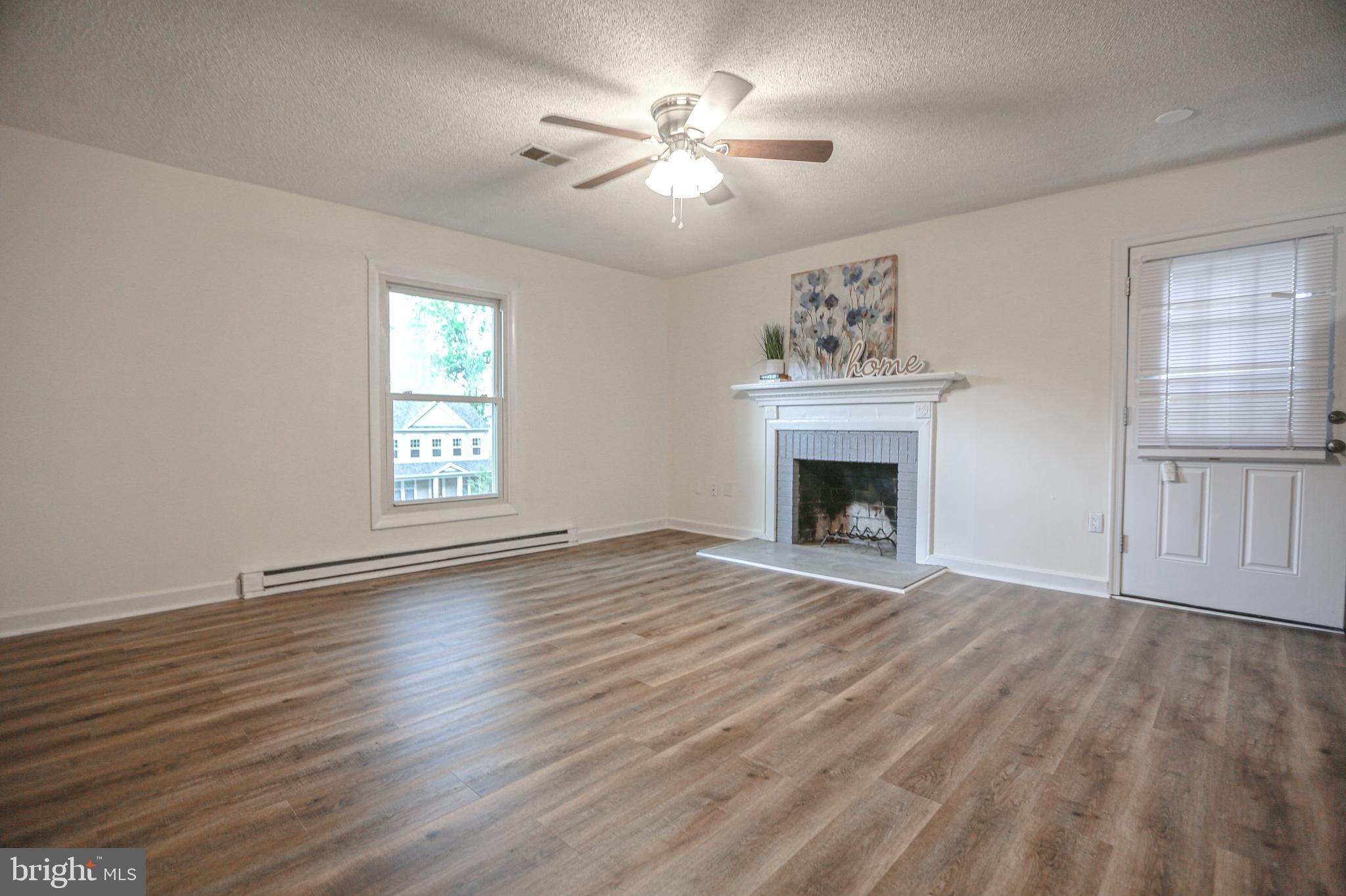 19131 Windsor Road Triangle, VA 22172 - Photo 14 of 47 Gallery Image 14