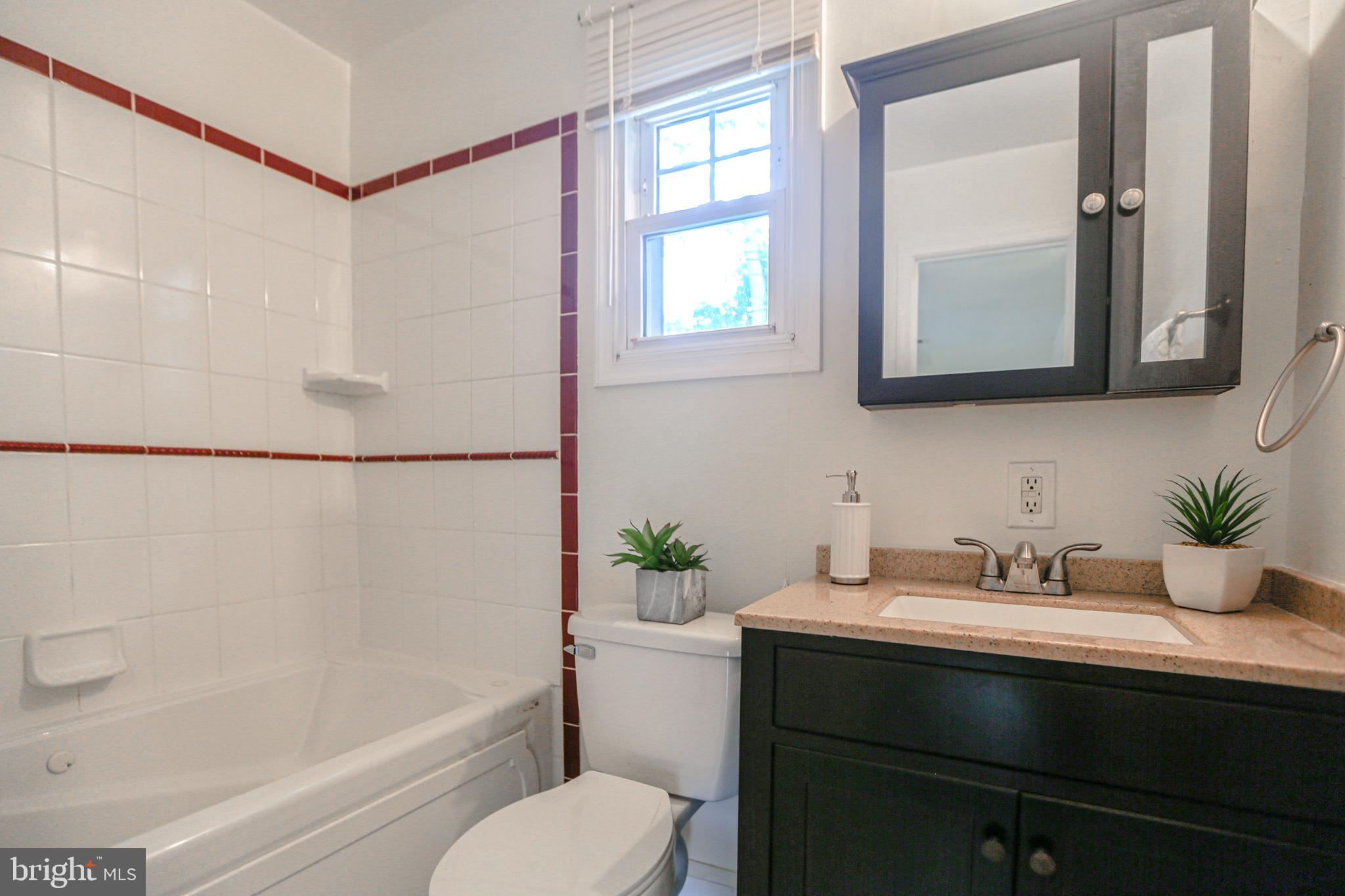 19131 Windsor Road Triangle, VA 22172 - Photo 20 of 47 Gallery Image 20