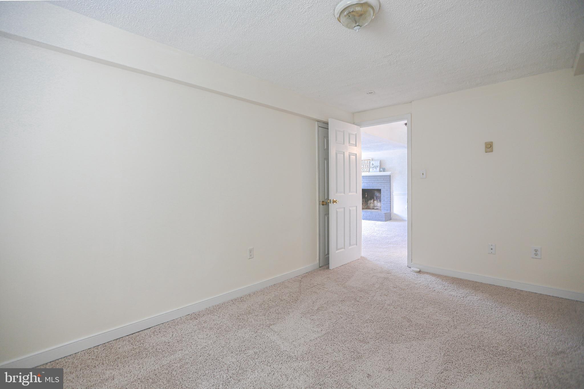 19131 Windsor Road Triangle, VA 22172 - Photo 36 of 47 Gallery Image 36