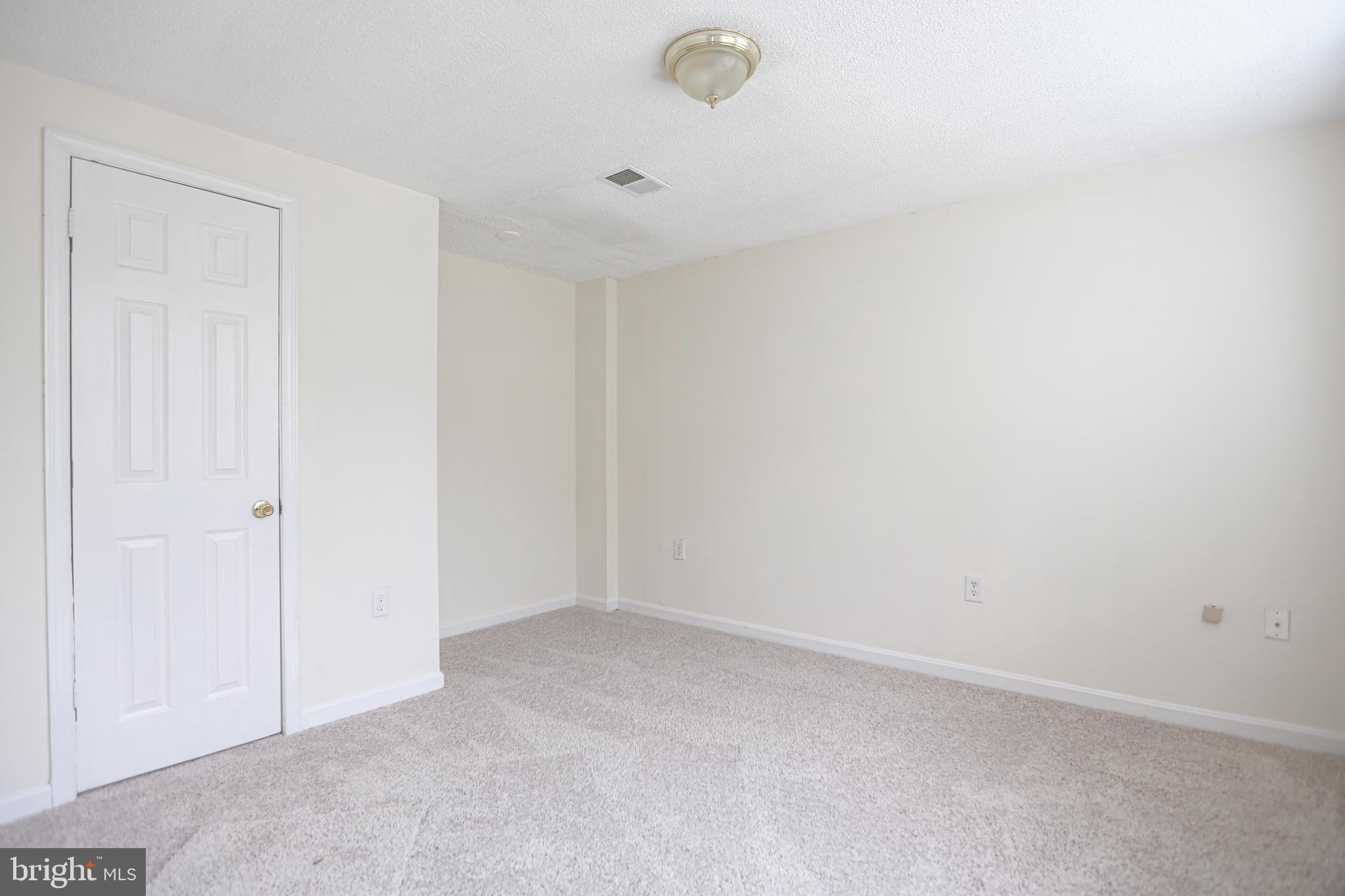 19131 Windsor Road Triangle, VA 22172 - Photo 39 of 47 Gallery Image 39