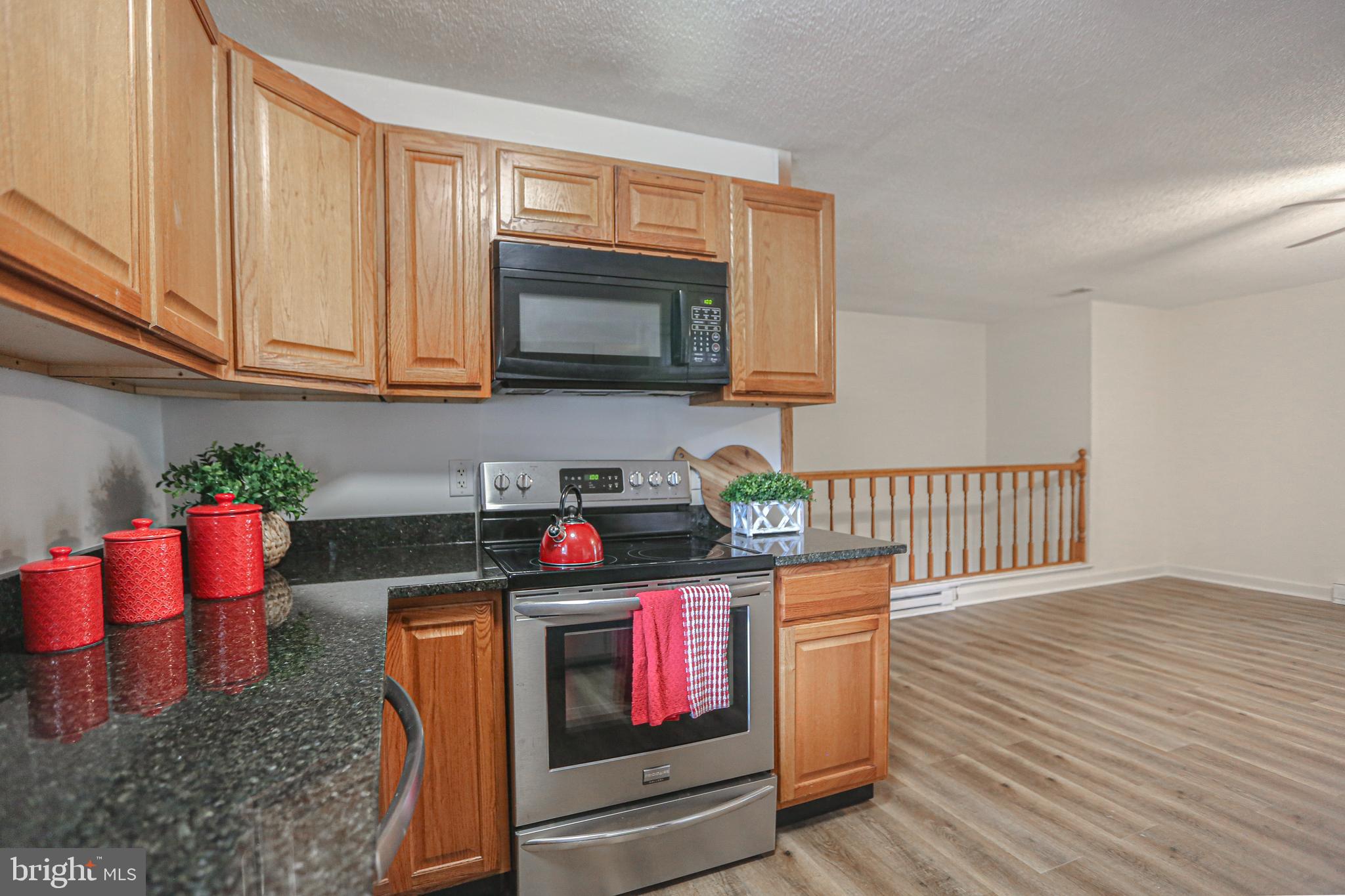 19131 Windsor Road Triangle, VA 22172 - Photo 10 of 47 Gallery Image 10