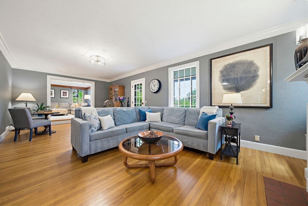 72 Beverly Road Brookline, MA 02467 - Photo 3 of 40