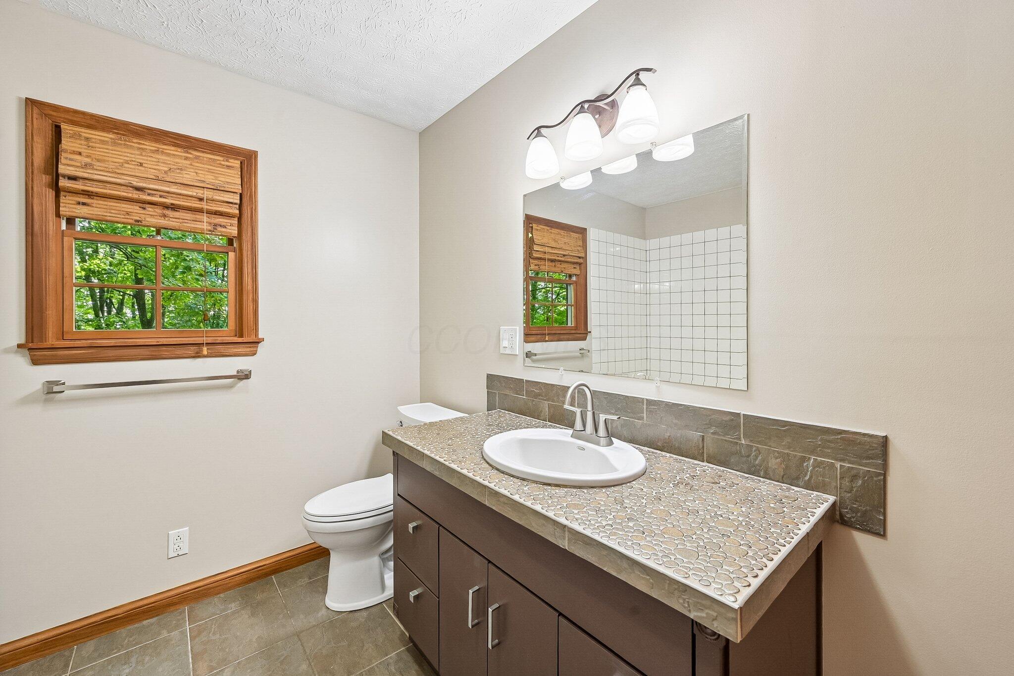 12120 Young Road Amanda, OH 43102 - Photo 24 of 114 Full Bath
